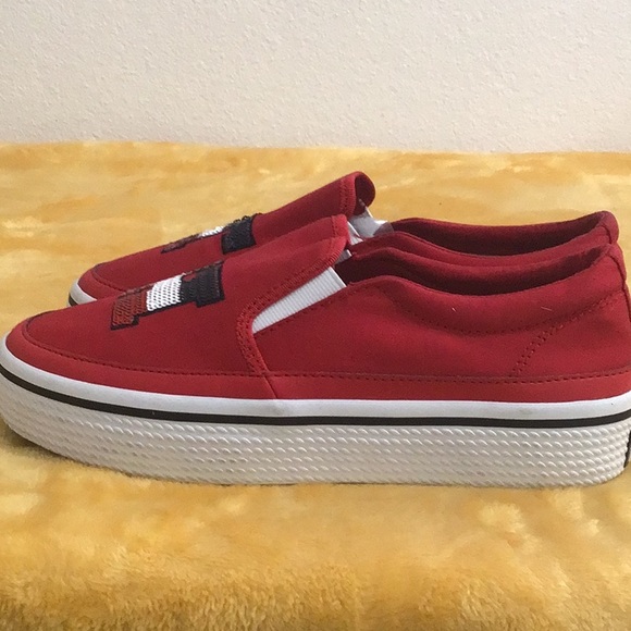 EUC. TOMMY HILFIGER Sequined Canvas Slip On Flat Sneaker Red - Picture 4 of 9